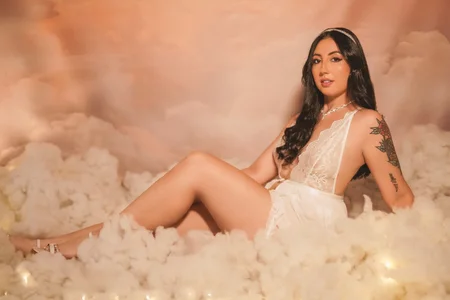 Emilywatsonnのfall from the sky 🤍の 6枚の写真