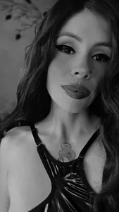 TamaraaRosse 🖤🩶❤️‍🔥  4টি ছবি