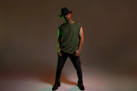 Lucien_Crow Wild & Hot Billede