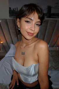 Honeyy_Taylor sexy doll Foto 3