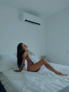 Samantha_Elis1 Public Pic 4