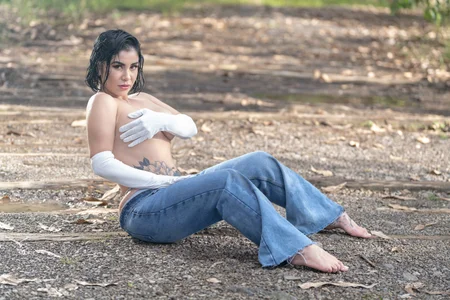 ThaliannaCollins_ Public Pic 3