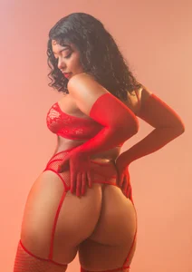 SophiaSummer Public Pic 7