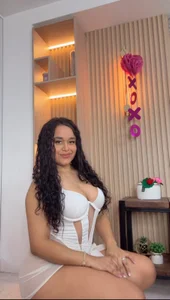 sabrina_shark_ Would you like me as your Valentine's Day gift? ❤️ Bilde 3