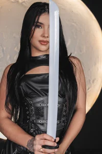 MiaLaurenceMoonlit Blade图片