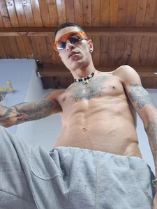 logan-wollf More of me 🍆💦 slika 5