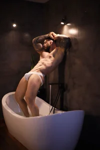 OLIVER_COLTのKnow meの枚の写真