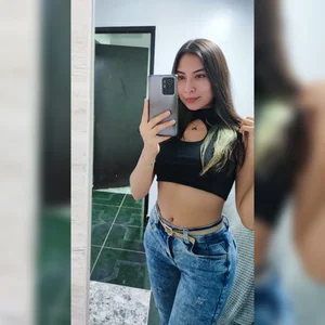 Miss-Dannie: Public ( 4 фото)