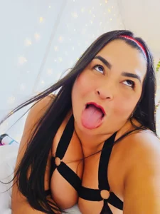 Alessandra_Smith: Que tal de negro? ( 5 фото)