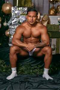 CallumMuscle Merry Christmas 🎄 Hình 2