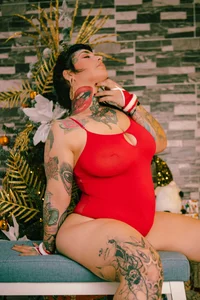 VampGirl1 Christmas 2022 Pic