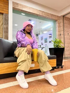 Going out to the mall 💜 od Your_big_ebony_goddness  6 snímek