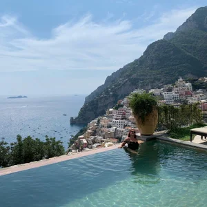 Curvymilf48 Public Pic 3