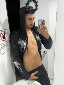 ItsZairen sweet sin 😈 Pic 5