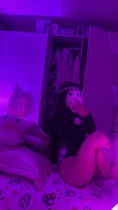 Andrea_flow 🖤💜 Pic 3