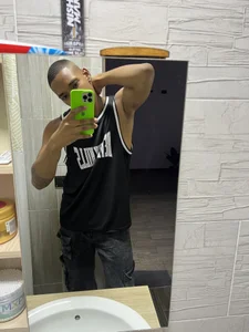 TROYWESLY- New. Hình