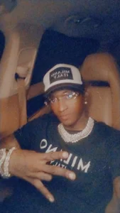 Public de DestinedBuilder37 Foto 2