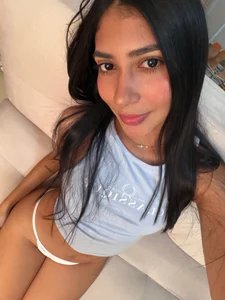 Sweetnaughtygirl_ Public Pic