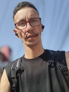 aleehneris24 Public Pic 4