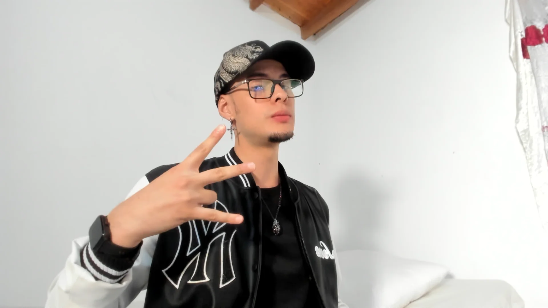 Vlad__night I am your ideal boy Foto