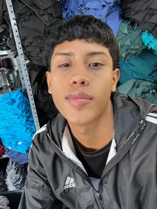 emiliano de EMILIANO_BLESS  4 Imagens