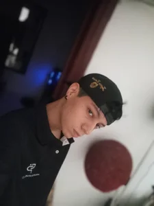 JULIAN❤️ de julian_amanda1  3 Imagens