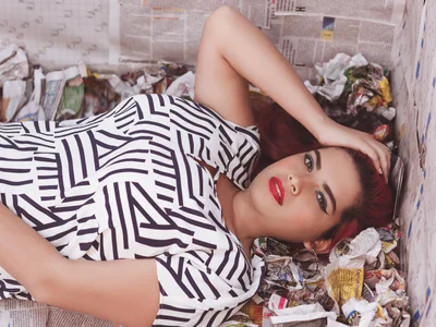Ruby_Bigbbs Sexy girl in the newspaper Pic 6
