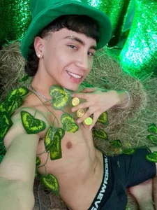 XanderGrey8 St. Patrick's Day 🍀✨ Foto 4