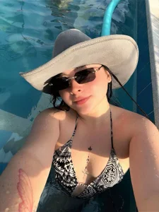 Nahia_Brm a day of sun and water <3 Pic 2