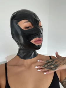 xreeeeviz Latex Foto