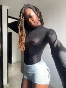Riri_Blonde10 🥵🥵🥵 รูป  4