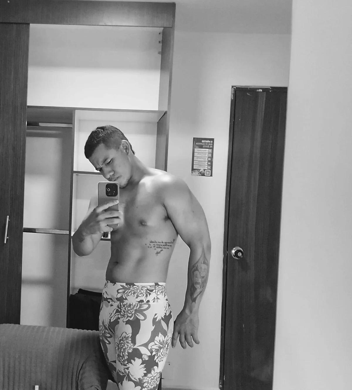 Benjamin_lich 热门图片 4327