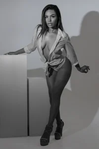 Blackywhiite Public Hình 2