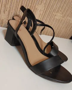 nikkiRyd my heels Foto 3