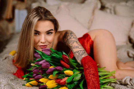 SinLuna_ Women's Day🌸  5টি ছবি