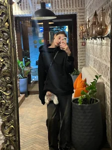 Caroline_love_me I convey my vibe Pic 5