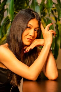 Julieta_Cortes__ Pretty face close up Pic