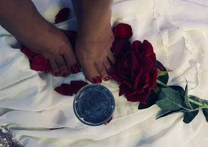 Candyy_doll__ Look Daddy my delicias feet Pic 2