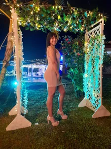 _BunnyNaugthy partying Foto