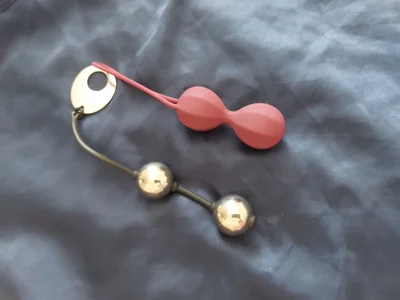 franceska_blue pussy toys Pic 3