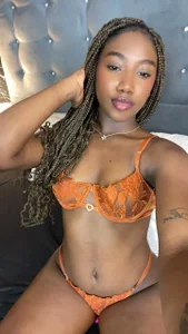 Ebony-petitee 🫦 Pic