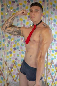 Adam_Hudsond body strong Pic 3