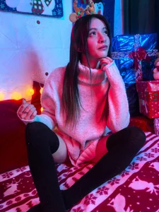 Merry christmas! 2024 od lauren_evans96  3 snímek