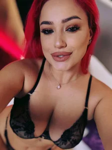 EmyHilton September vibes Pic 5