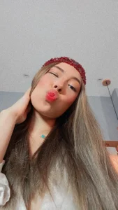 ValeryGomezz Happy week 💖 Pic 5
