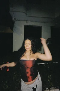 Prim_Rosse night girl Foto