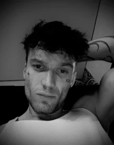 Huntall77: Me ( фото)