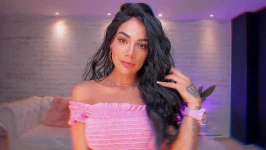 BellePearson SEXY Pic 3