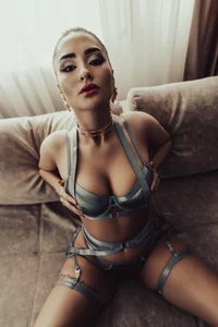 LoraDevine Bedroom vibes Immagine  6