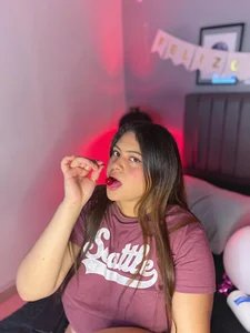 megan-wells HAPPY BIRTHDAY TO ME Pic 6